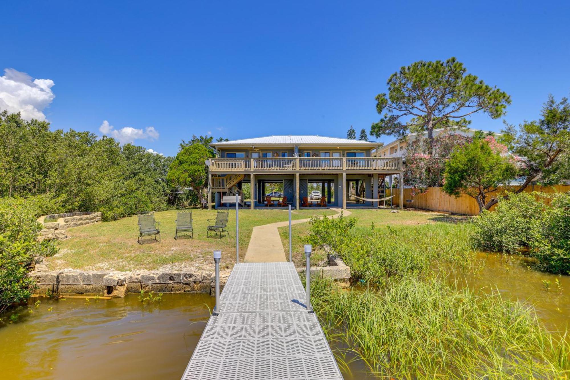 Waterfront Cedar Key Duplex Home Grill And Dock! Eksteriør bilde